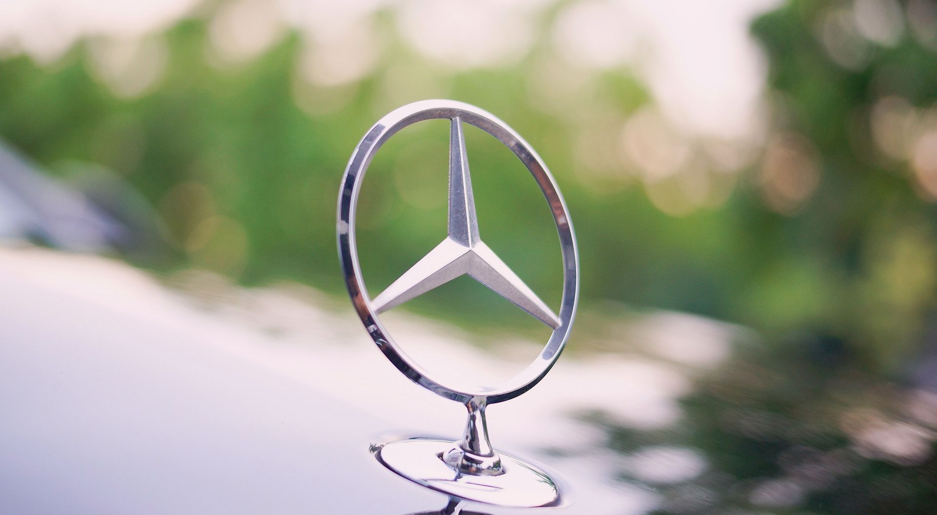 Рекордная премия сотрудникам Mercedes-Benz